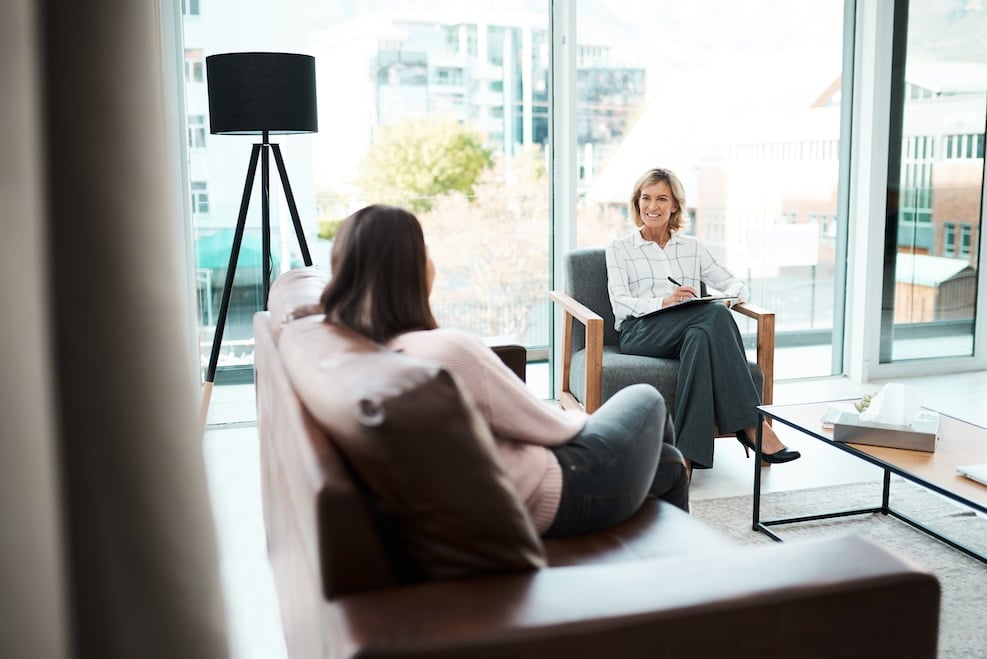 Psychologist having a therapeutic session with her patient.