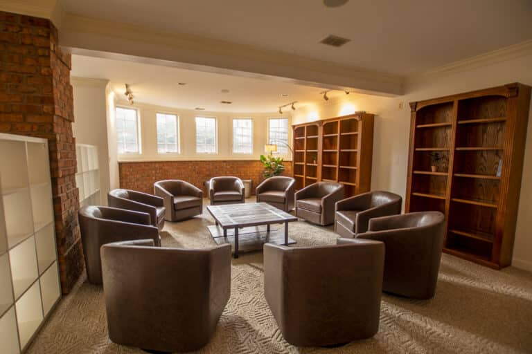 group therapy room at amfm mental health treatment in annandale, va