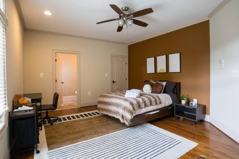 resident bedroom at amfm mental health treatment on Browns Mill Rd in Vienna, VA