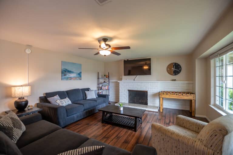 group therapy room at amfm mental health treatment, male specific house in lake forest