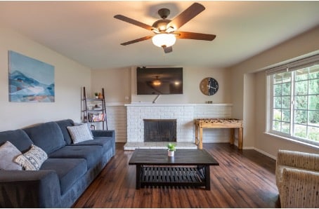 Comfortable residential living room at A Mission For Michael where CBT and daily structure support recovery
