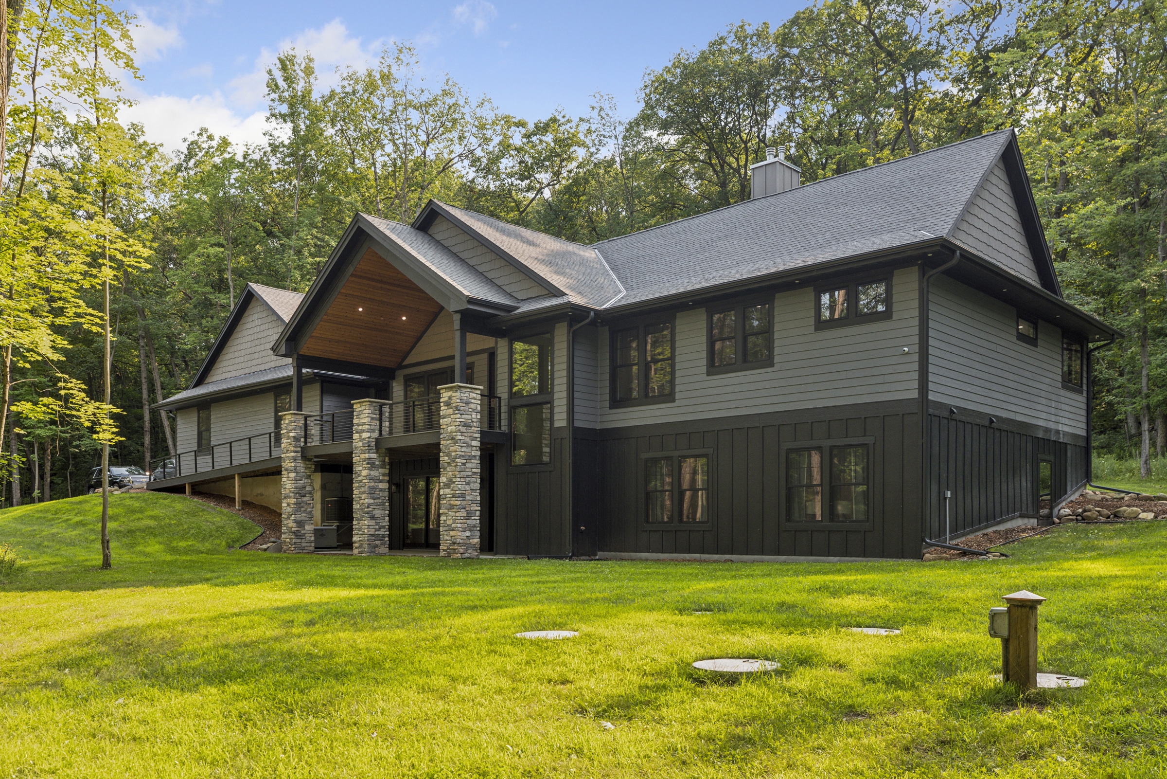 AMFM Healthcare - 12178 Arcola Trail N, Stillwater, MN 55082