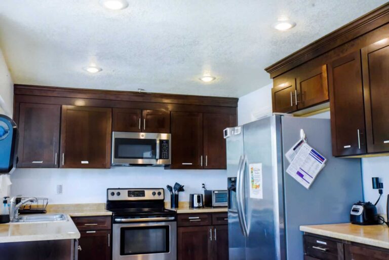 AMFM-mental-health-treatment-campeon-house -kitchen (5)