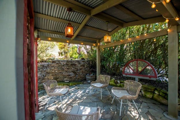 A welcoming AMFM facility exterior.