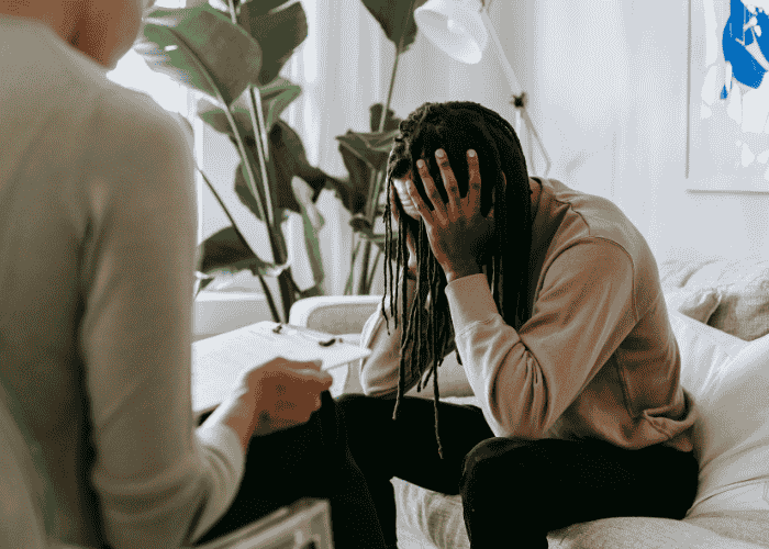 man in therapy forming the therapeutic relationship