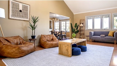AMFM residential treatment facility interior with comfortable furnishings and natural light for adults receiving schizophrenia care.