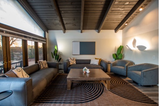 AMFM residential mental health treatment facility with a warm, home-like living room where adults receive specialized care for panic disorder and anxiety.