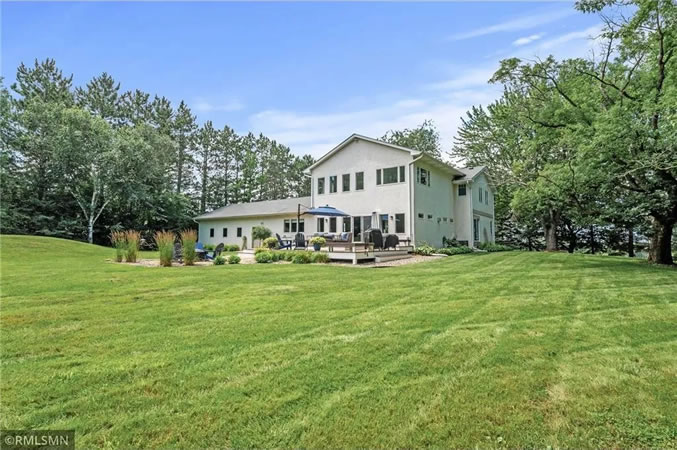 amfm-treatment-homestead-ave-hugo-mn-backyard