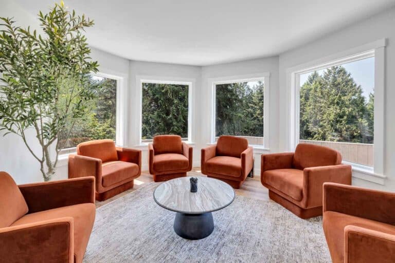 AMFM Mental Health Treatment in Washington, group therapy room
