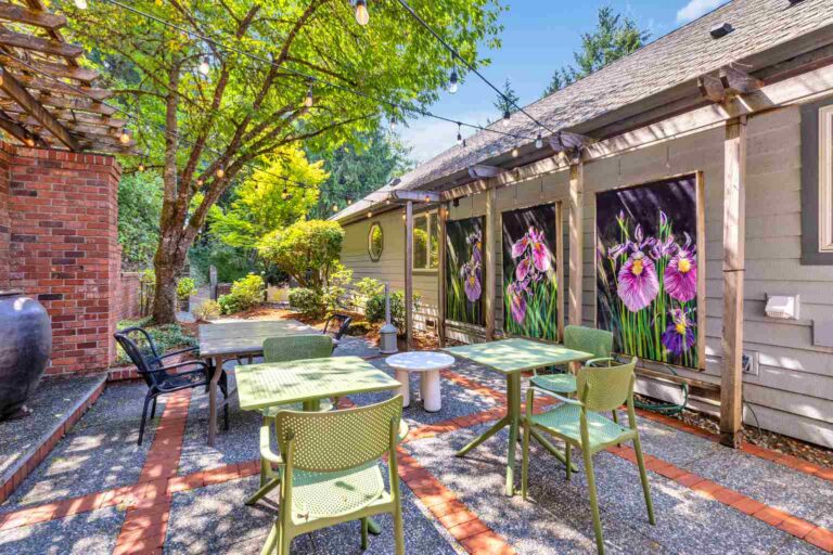 AMFM Mental Health Treatment in Washington, backyard space